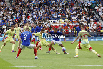 2024-08-09 - Enzo Millot of France and Fermín López of Spain, Football, Men's Gold Medal Match between France and Spain during the Olympic Games Paris 2024 on 9 August 2024 at Parc des Princes in Paris, France - OLYMPIC GAMES PARIS 2024 - 09/08 - OLYMPIC GAMES PARIS 2024 - OLYMPIC GAMES