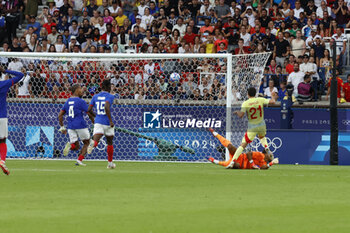 2024-08-09 - Sergio Camello of Spain scores a goal, Football, Men's Gold Medal Match between France and Spain during the Olympic Games Paris 2024 on 9 August 2024 at Parc des Princes in Paris, France - OLYMPIC GAMES PARIS 2024 - 09/08 - OLYMPIC GAMES PARIS 2024 - OLYMPIC GAMES