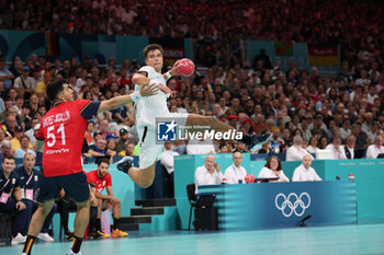 2024-08-09 - Renars USCINS (Germany), Handball, Men's Semifinal between Germany and Spain during the Olympic Games Paris 2024 on 9 August 2024 at Pierre Mauroy stadium in Villeneuve-d'Ascq near Lille, France - OLYMPIC GAMES PARIS 2024 - 09/08 - OLYMPIC GAMES PARIS 2024 - OLYMPIC GAMES