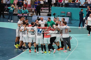 2024-08-09 - Germany players celebrate, Handball, Men's Semifinal between Germany and Spain during the Olympic Games Paris 2024 on 9 August 2024 at Pierre Mauroy stadium in Villeneuve-d'Ascq near Lille, France - OLYMPIC GAMES PARIS 2024 - 09/08 - OLYMPIC GAMES PARIS 2024 - OLYMPIC GAMES