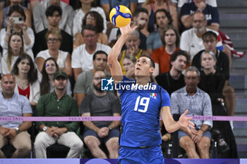 2024-08-09 - Roberto Russo (Italy), Volleyball, Men's Bronze Medal Match between Italy and United States during the Olympic Games Paris 2024 on 9 August 2024 at South Paris Arena in Paris, France - OLYMPIC GAMES PARIS 2024 - 09/08 - OLYMPIC GAMES PARIS 2024 - OLYMPIC GAMES