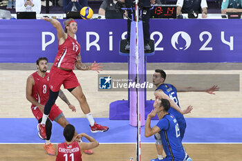 2024-08-09 - Taylor Averill (USA), Volleyball, Men's Bronze Medal Match between Italy and United States during the Olympic Games Paris 2024 on 9 August 2024 at South Paris Arena in Paris, France - OLYMPIC GAMES PARIS 2024 - 09/08 - OLYMPIC GAMES PARIS 2024 - OLYMPIC GAMES