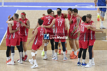 2024-08-09 - Celebration of USA, Volleyball, Men's Bronze Medal Match between Italy and United States during the Olympic Games Paris 2024 on 9 August 2024 at South Paris Arena in Paris, France - OLYMPIC GAMES PARIS 2024 - 09/08 - OLYMPIC GAMES PARIS 2024 - OLYMPIC GAMES