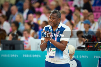 2024-08-09 - Coach Jean-Aimé Toupane of France, Basketball, Women's Semifinal between France and Belgium during the Olympic Games Paris 2024 on 9 August 2024 at Bercy Arena in Paris, France - OLYMPIC GAMES PARIS 2024 - 09/08 - OLYMPIC GAMES PARIS 2024 - OLYMPIC GAMES