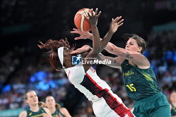 2024-08-09 - Kahleah Copper (USA) and Cayla George (AUS), Basketball, Women's Semifinal between United States and Australia during the Olympic Games Paris 2024 on 9 August 2024 at Bercy Arena in Paris, France - OLYMPIC GAMES PARIS 2024 - 09/08 - OLYMPIC GAMES PARIS 2024 - OLYMPIC GAMES