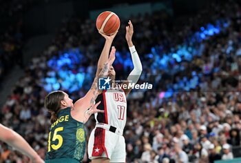 2024-08-09 - Napheesa Collier (USA), Cayla George (AUS), Basketball, Women's Semifinal between United States and Australia during the Olympic Games Paris 2024 on 9 August 2024 at Bercy Arena in Paris, France - OLYMPIC GAMES PARIS 2024 - 09/08 - OLYMPIC GAMES PARIS 2024 - OLYMPIC GAMES