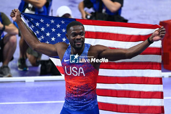 2024-08-09 - BENJAMIN Rai ( USA ) Gold medal, Athletics, Men's 400m Hurdles Final during the Olympic Games Paris 2024 on 9 August 2024 at Stade de France in Saint-Denis near Paris, France - OLYMPIC GAMES PARIS 2024 - 09/08 - OLYMPIC GAMES PARIS 2024 - OLYMPIC GAMES