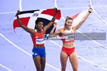 2024-08-09 - PAULINO Marileidy ( DOM ) Gold medal, KACZMAREK Natalia ( POL ) Bronze medal, Athletics, Women's 400m Final during the Olympic Games Paris 2024 on 9 August 2024 at Stade de France in Saint-Denis near Paris, France - OLYMPIC GAMES PARIS 2024 - 09/08 - OLYMPIC GAMES PARIS 2024 - OLYMPIC GAMES