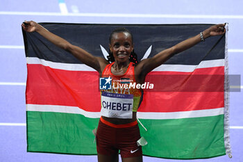 2024-08-09 - CHEBET Beatrice ( KEN ) Gold medal, Athletics, Women's 10,000m Final during the Olympic Games Paris 2024 on 9 August 2024 at Stade de France in Saint-Denis near Paris, France - OLYMPIC GAMES PARIS 2024 - 09/08 - OLYMPIC GAMES PARIS 2024 - OLYMPIC GAMES