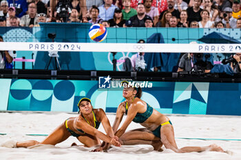 2024-08-09 - Taliqua Clancy and Mariafe Artacho del Solar (AUS), Beach Volleyball, Women's Bronze Medal Match between Australia and Switzerland during the Olympic Games Paris 2024 on 9 August 2024 at Eiffel Tower Stadium in Paris, France - OLYMPIC GAMES PARIS 2024 - 09/08 - OLYMPIC GAMES PARIS 2024 - OLYMPIC GAMES