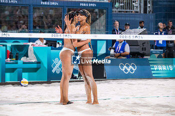 2024-08-09 - Melissa Humana Paredes and Brandie Wilkerson (CAN), Beach Volleyball, Women's Gold Medal Match between Brazil and Canada during the Olympic Games Paris 2024 on 9 August 2024 at Eiffel Tower Stadium in Paris, France - OLYMPIC GAMES PARIS 2024 - 09/08 - OLYMPIC GAMES PARIS 2024 - OLYMPIC GAMES