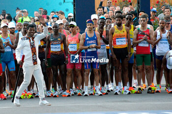 2024-08-10 - Haile Gebreselassie. Matathon legend, at the start - MEN'S MARATHON - OLYMPIC GAMES PARIS 2024 - OLYMPIC GAMES