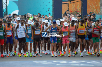 2024-08-10 - Before the Start - MEN'S MARATHON - OLYMPIC GAMES PARIS 2024 - OLYMPIC GAMES