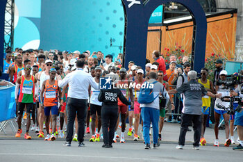 2024-08-10 - Before the Start - MEN'S MARATHON - OLYMPIC GAMES PARIS 2024 - OLYMPIC GAMES