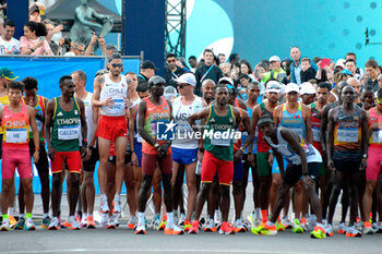 2024-08-10 - Before the Start - MEN'S MARATHON - OLYMPIC GAMES PARIS 2024 - OLYMPIC GAMES