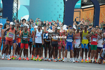 2024-08-10 - Before the Start - MEN'S MARATHON - OLYMPIC GAMES PARIS 2024 - OLYMPIC GAMES