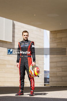 2024-02-23 - VANTHOOR Laurens (bel), Porsche Penske Motorsport, Porsche 936, portrait during the Prologue of the 2024 FIA World Endurance Championship, from February 24 to 26, 2024 on the Losail International Circuit in Lusail, Qatar - FIA WEC - PROLOGUE 2024 - QATAR - ENDURANCE - MOTORS