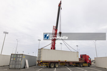 2024-02-25 - Freight arriving in Lusail during the Prologue of the 2024 FIA World Endurance Championship, from February 24 to 26, 2024 on the Losail International Circuit in Lusail, Qatar - FIA WEC - PROLOGUE 2024 - QATAR - ENDURANCE - MOTORS