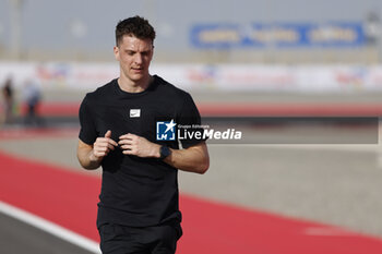 2024-02-25 - CALADO James (gbr), Ferrari AF Corse, Ferrari 499P, portrait during the Prologue of the 2024 FIA World Endurance Championship, from February 24 to 26, 2024 on the Losail International Circuit in Lusail, Qatar - FIA WEC - PROLOGUE 2024 - QATAR - ENDURANCE - MOTORS