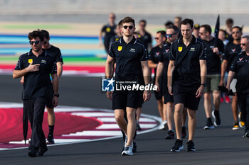 2024-02-25 - HANSON Philip (gbr), Hertz Team Jota, Porsche 963, portrait during the Prologue of the 2024 FIA World Endurance Championship, from February 24 to 26, 2024 on the Losail International Circuit in Lusail, Qatar - FIA WEC - PROLOGUE 2024 - QATAR - ENDURANCE - MOTORS