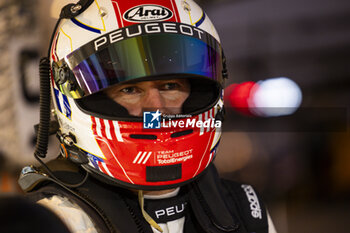 2024-02-25 - DUVAL Loïc (fra), Peugeot TotalEnergies, Peugeot 9x8, portrait during the Prologue of the 2024 FIA World Endurance Championship, from February 24 to 26, 2024 on the Losail International Circuit in Lusail, Qatar - FIA WEC - PROLOGUE 2024 - QATAR - ENDURANCE - MOTORS