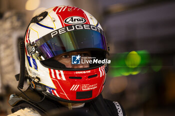 2024-02-25 - DUVAL Loïc (fra), Peugeot TotalEnergies, Peugeot 9x8, portrait during the Prologue of the 2024 FIA World Endurance Championship, from February 24 to 26, 2024 on the Losail International Circuit in Lusail, Qatar - FIA WEC - PROLOGUE 2024 - QATAR - ENDURANCE - MOTORS