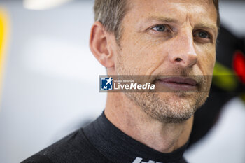 2024-02-26 - BUTTON Jenson (gbr), Hertz Team Jota, Porsche 963, portrait during the Prologue of the 2024 FIA World Endurance Championship, from February 24 to 26, 2024 on the Losail International Circuit in Lusail, Qatar - FIA WEC - PROLOGUE 2024 - QATAR - ENDURANCE - MOTORS