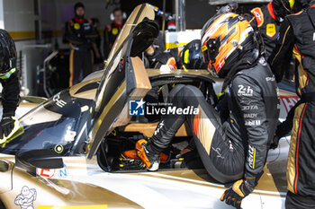 2024-02-26 - RASMUSSEN Oliver (dnk), Hertz Team Jota, Porsche 963, portrait during the Prologue of the 2024 FIA World Endurance Championship, from February 24 to 26, 2024 on the Losail International Circuit in Lusail, Qatar - FIA WEC - PROLOGUE 2024 - QATAR - ENDURANCE - MOTORS