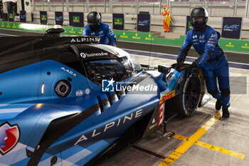 2024-02-26 - 35 MILESI Charles (fra), HABSBURG-LOTHRINGEN Ferdinand (aut), CHATIN Paul-Loup (fra), Alpine Endurance Team #35, Alpine A424, ambiance during the Prologue of the 2024 FIA World Endurance Championship, from February 24 to 26, 2024 on the Losail International Circuit in Lusail, Qatar - FIA WEC - PROLOGUE 2024 - QATAR - ENDURANCE - MOTORS
