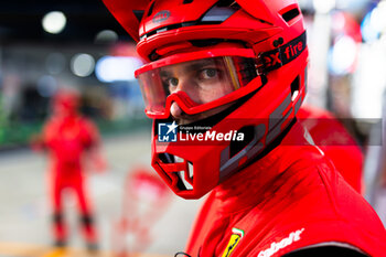 2024-02-26 - Ferrari AF Corse mechanic, mecanicien portrait during the Prologue of the 2024 FIA World Endurance Championship, from February 24 to 26, 2024 on the Losail International Circuit in Lusail, Qatar - FIA WEC - PROLOGUE 2024 - QATAR - ENDURANCE - MOTORS