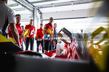 2024-02-26 - Ferrari AF Corse, ingenieur engineer, portrait during the Prologue of the 2024 FIA World Endurance Championship, from February 24 to 26, 2024 on the Losail International Circuit in Lusail, Qatar - FIA WEC - PROLOGUE 2024 - QATAR - ENDURANCE - MOTORS