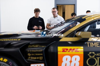 2024-02-26 - 88 OLSEN Dennis (dnk), O. PEDERSEN Mikkel (dnk), RODA Giorgio (ita), Proton Competition, Ford Mustang GT3 #88, scrutineering, verifications techniques, during the Prologue of the 2024 FIA World Endurance Championship, from February 24 to 26, 2024 on the Losail International Circuit in Lusail, Qatar - FIA WEC - PROLOGUE 2024 - QATAR - ENDURANCE - MOTORS