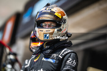2024-02-27 - BUTTON Jenson (gbr), Hertz Team Jota, Porsche 963, portrait during the Prologue of the 2024 FIA World Endurance Championship, from February 24 to 26, 2024 on the Losail International Circuit in Lusail, Qatar - FIA WEC - PROLOGUE 2024 - QATAR - ENDURANCE - MOTORS