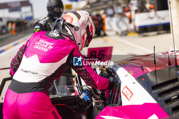 2024-02-29 - GATTING Michelle (dnk), Iron Dames, Lamborghini Huracan GT3 Evo2, portrait during the Qatar Airways Qatar 1812 KM, 1st round of the 2024 FIA World Endurance Championship, from February 29 to March 02, 2024 on the Losail International Circuit in Lusail, Qatar - FIA WEC - QATAR AIRWAYS QATAR 1812 KM - ENDURANCE - MOTORS