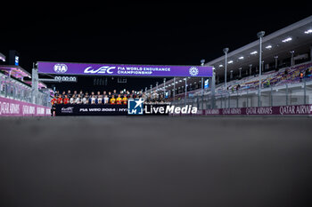 2024-02-29 - Family picture with all the Hypercar drivers during the Qatar Airways Qatar 1812 KM, 1st round of the 2024 FIA World Endurance Championship, from February 29 to March 02, 2024 on the Losail International Circuit in Lusail, Qatar - FIA WEC - QATAR AIRWAYS QATAR 1812 KM - ENDURANCE - MOTORS