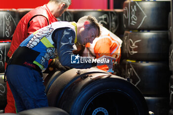 2024-02-29 - michelin engineer, portrait, michelin, tyres, pneus,, mecaniciens mechanics, during the Qatar Airways Qatar 1812 KM, 1st round of the 2024 FIA World Endurance Championship, from February 29 to March 02, 2024 on the Losail International Circuit in Lusail, Qatar - FIA WEC - QATAR AIRWAYS QATAR 1812 KM - ENDURANCE - MOTORS