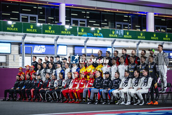 2024-02-29 - Family picture with Hypercar drivers during the Qatar Airways Qatar 1812 KM, 1st round of the 2024 FIA World Endurance Championship, from February 29 to March 02, 2024 on the Losail International Circuit in Lusail, Qatar - FIA WEC - QATAR AIRWAYS QATAR 1812 KM - ENDURANCE - MOTORS