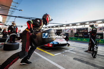 2024-03-01 - 05 CAMPBELL Matt (aus), CHRISTENSEN Michael (dnk), MAKOWIECKI Frédéric (fra), Porsche Penske Motorsport, Porsche 963 #05, Hypercar,stand, pit lane, during the Qatar Airways Qatar 1812 KM, 1st round of the 2024 FIA World Endurance Championship, from February 29 to March 02, 2024 on the Losail International Circuit in Lusail, Qatar - FIA WEC - QATAR AIRWAYS QATAR 1812 KM - ENDURANCE - MOTORS