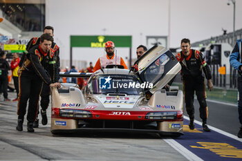 2024-03-01 - 38 RASMUSSEN Oliver (dnk), HANSON Philip (gbr), BUTTON Jenson (gbr), Hertz Team Jota, Porsche 963 #38, PITLANE during the Qatar Airways Qatar 1812 KM, 1st round of the 2024 FIA World Endurance Championship, from February 29 to March 02, 2024 on the Losail International Circuit in Lusail, Qatar - FIA WEC - QATAR AIRWAYS QATAR 1812 KM - ENDURANCE - MOTORS