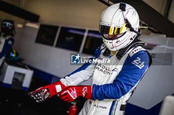 2024-03-01 - LYNN Alex (gbr), Cadillac Racing, Cadillac V-Series.R, portrait during the Qatar Airways Qatar 1812 KM, 1st round of the 2024 FIA World Endurance Championship, from February 29 to March 02, 2024 on the Losail International Circuit in Lusail, Qatar - FIA WEC - QATAR AIRWAYS QATAR 1812 KM - ENDURANCE - MOTORS