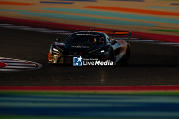 2024-03-01 - 95 SATO Marino (jpn), PINO Nico (chl), CAYGILL Josh (gbr), United Autosports, McLaren 720S GT3 Evo #95, LM GT3, action during the Qatar Airways Qatar 1812 KM, 1st round of the 2024 FIA World Endurance Championship, from February 29 to March 02, 2024 on the Losail International Circuit in Lusail, Qatar - FIA WEC - QATAR AIRWAYS QATAR 1812 KM - ENDURANCE - MOTORS