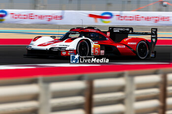 2024-03-01 - 05 CAMPBELL Matt (aus), CHRISTENSEN Michael (dnk), MAKOWIECKI Frédéric (fra), Porsche Penske Motorsport, Porsche 963 #05, Hypercar, action during the Qatar Airways Qatar 1812 KM, 1st round of the 2024 FIA World Endurance Championship, from February 29 to March 02, 2024 on the Losail International Circuit in Lusail, Qatar - FIA WEC - QATAR AIRWAYS QATAR 1812 KM - ENDURANCE - MOTORS