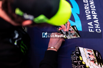 2024-03-01 - ROSSI Valentino (ita), Team WRT, BMW M4 GT3, portrait, autograph session during the Qatar Airways Qatar 1812 KM, 1st round of the 2024 FIA World Endurance Championship, from February 29 to March 02, 2024 on the Losail International Circuit in Lusail, Qatar - FIA WEC - QATAR AIRWAYS QATAR 1812 KM - ENDURANCE - MOTORS