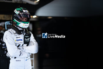 2024-03-01 - DI RESTA Paul (gbr), Peugeot TotalEnergies, Peugeot 9x8, portrait during the Qatar Airways Qatar 1812 KM, 1st round of the 2024 FIA World Endurance Championship, from February 29 to March 02, 2024 on the Losail International Circuit in Lusail, Qatar - FIA WEC - QATAR AIRWAYS QATAR 1812 KM - ENDURANCE - MOTORS