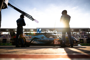 2024-03-01 - 35 MILESI Charles (fra), HABSBURG-LOTHRINGEN Ferdinand (aut), CHATIN Paul-Loup (fra), Alpine Endurance Team #35, Alpine A424, action during the Qatar Airways Qatar 1812 KM, 1st round of the 2024 FIA World Endurance Championship, from February 29 to March 02, 2024 on the Losail International Circuit in Lusail, Qatar - FIA WEC - QATAR AIRWAYS QATAR 1812 KM - ENDURANCE - MOTORS