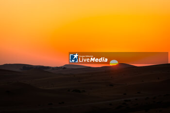 2024-03-02 - Sunrise during the Stage 5 of the 2024 Abu Dhabi Desert Challenge, on March 2, 2024 between Mzeer’ah and Abu Dhabi, United Arab Emirates - W2RC - ABU DHABI DESERT CHALLENGE 2024 - ENDURANCE - MOTORS