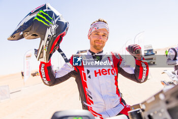 2024-03-02 - MARE Aaron (ZAF), Srg Motorsports, KTM 450 Rally Replica, FIM W2RC, portrait during the Stage 5 of the 2024 Abu Dhabi Desert Challenge, on March 2, 2024 between Mzeer’ah and Abu Dhabi, United Arab Emirates - W2RC - ABU DHABI DESERT CHALLENGE 2024 - ENDURANCE - MOTORS