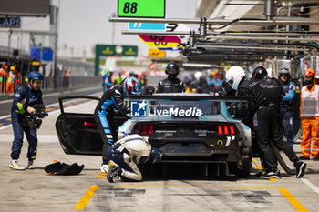 2024-03-02 - 88 OLSEN Dennis (dnk), O. PEDERSEN Mikkel (dnk), RODA Giorgio (ita), Proton Competition, Ford Mustang GT3 #88, LM GT3, pit stop during the Qatar Airways Qatar 1812 KM, 1st round of the 2024 FIA World Endurance Championship, from February 29 to March 02, 2024 on the Losail International Circuit in Lusail, Qatar - FIA WEC - QATAR AIRWAYS QATAR 1812 KM - ENDURANCE - MOTORS