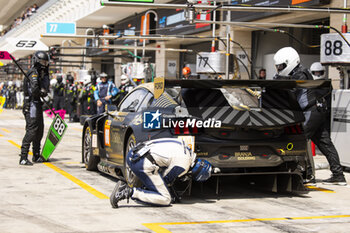 2024-03-02 - 88 OLSEN Dennis (dnk), O. PEDERSEN Mikkel (dnk), RODA Giorgio (ita), Proton Competition, Ford Mustang GT3 #88, LM GT3, pit stop during the Qatar Airways Qatar 1812 KM, 1st round of the 2024 FIA World Endurance Championship, from February 29 to March 02, 2024 on the Losail International Circuit in Lusail, Qatar - FIA WEC - QATAR AIRWAYS QATAR 1812 KM - ENDURANCE - MOTORS