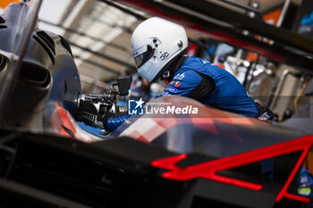 2024-03-02 - 35 MILESI Charles (fra), HABSBURG-LOTHRINGEN Ferdinand (aut), CHATIN Paul-Loup (fra), Alpine Endurance Team #35, Alpine A424, Hypercar, pit stop during the Qatar Airways Qatar 1812 KM, 1st round of the 2024 FIA World Endurance Championship, from February 29 to March 02, 2024 on the Losail International Circuit in Lusail, Qatar - FIA WEC - QATAR AIRWAYS QATAR 1812 KM - ENDURANCE - MOTORS